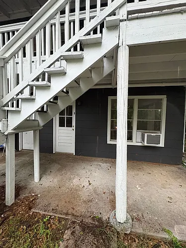 1129 N Three Notch St Photo 1