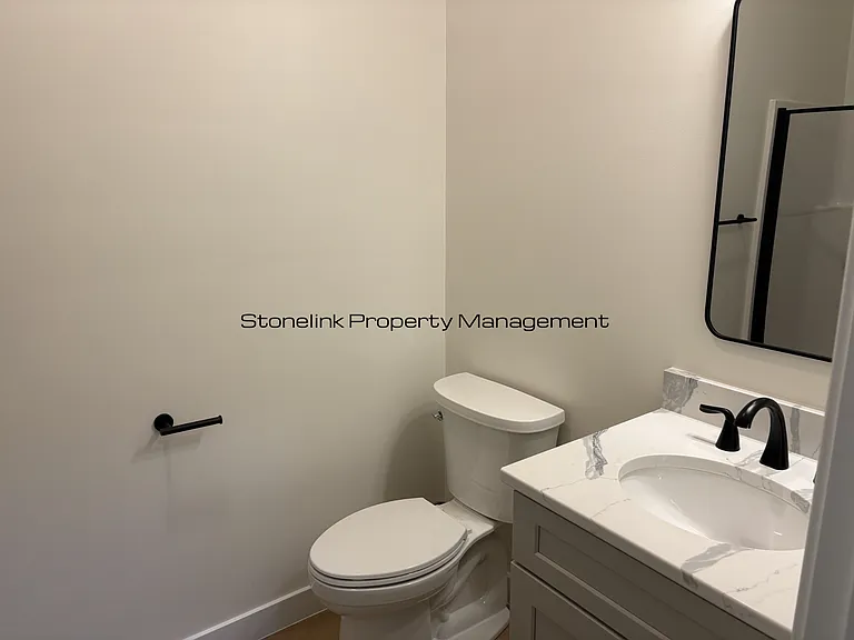 265 Manton Ave — Photo 26