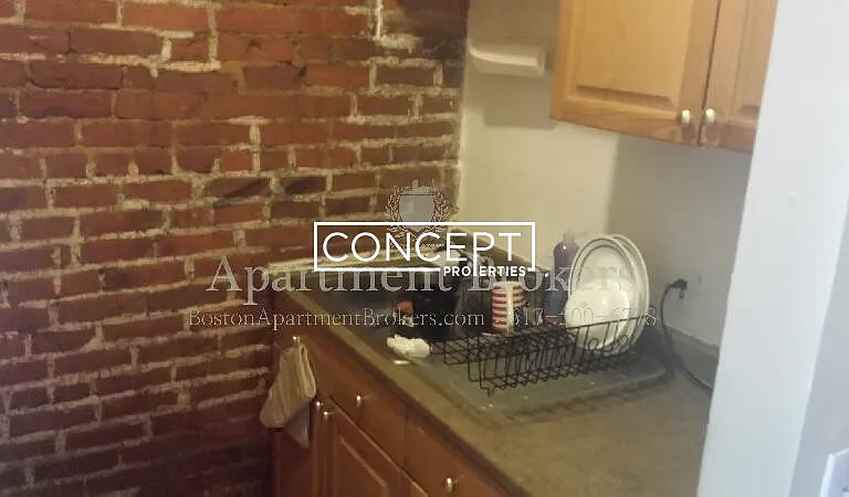894 Huntington Ave #7 — Photo 1
