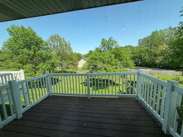 1633-1645 N Country Club Rd — Photo 11