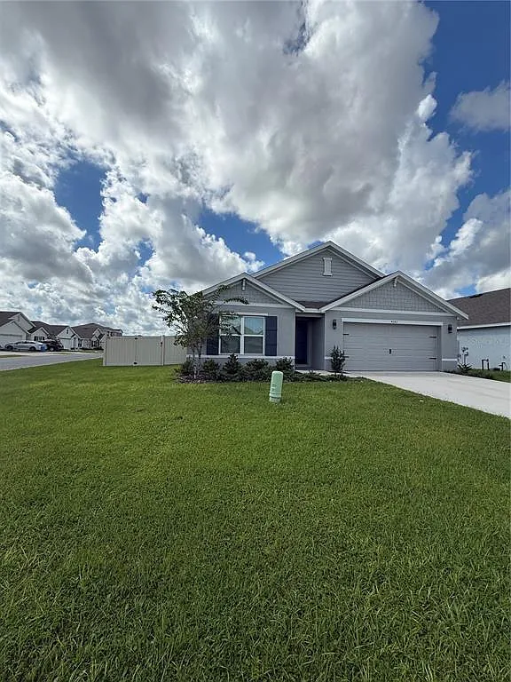 4 bed, 2.0 bath, 1827 sqft, $2,100 — Photo 2