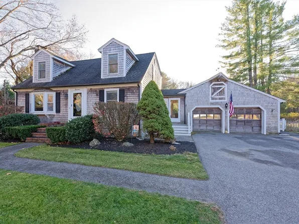 14 Stone St, Bellingham, MA 02019
