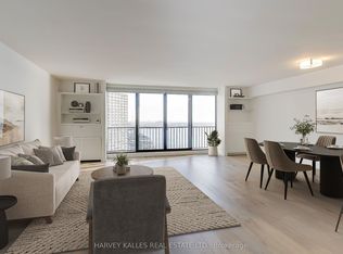 33 Harbour Sq #2804, Toronto, ON M5J2G2