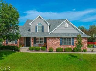 1201 Moss Creek Rd, Bloomington, IL 61704