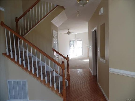 3rd image of 10725 Correnty Dr