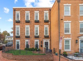 1335 N Lynnbrook Dr, Arlington, VA 22201