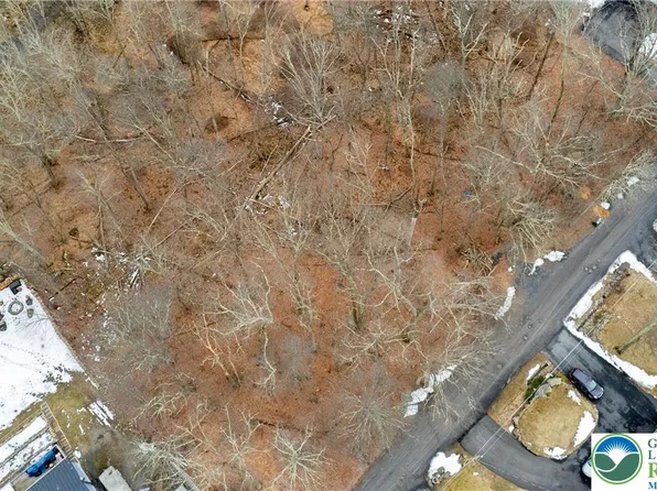 Lace Dr, East Stroudsburg, PA 18302