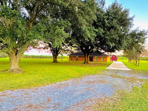 35855 Highway 3001, White Castle, LA 70788