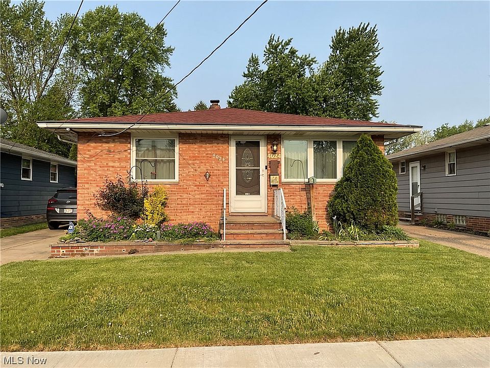 1st image of 4024 E 42nd St