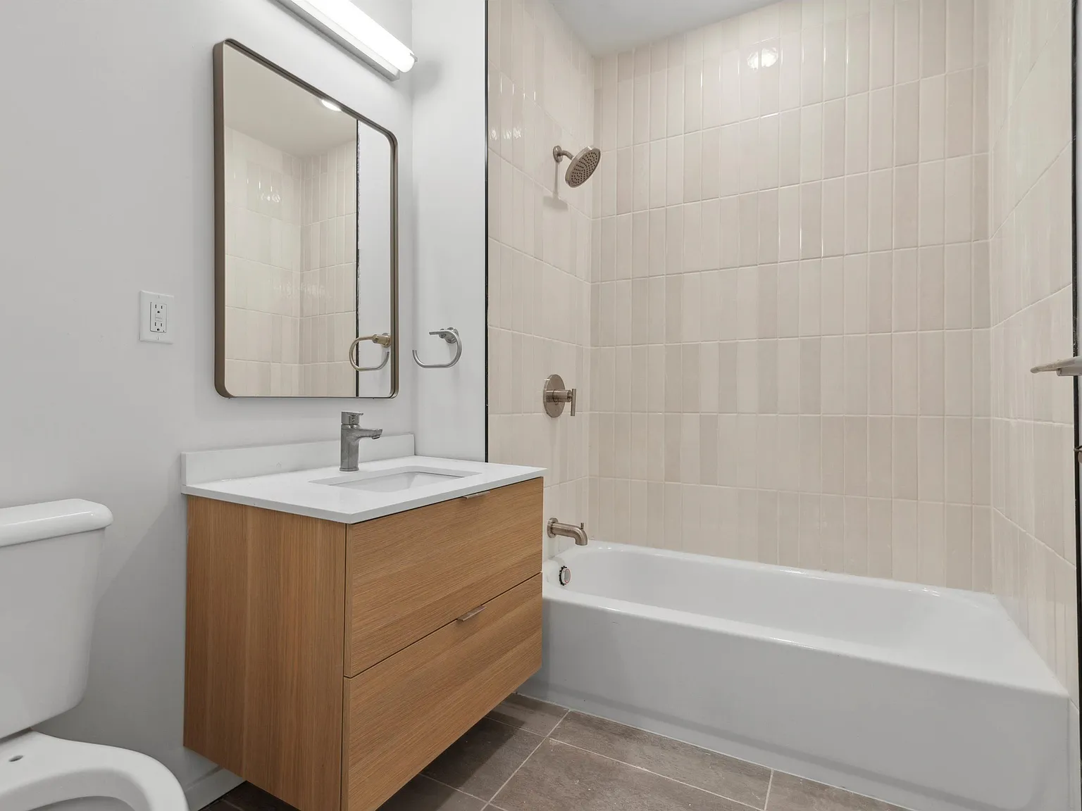 227 N 12th St — Photo 4