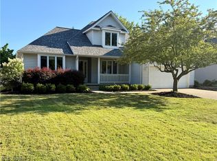 38390 Westminster Ln, Willoughby, OH 44094