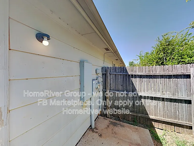 11005 SW 5th St — Photo 21