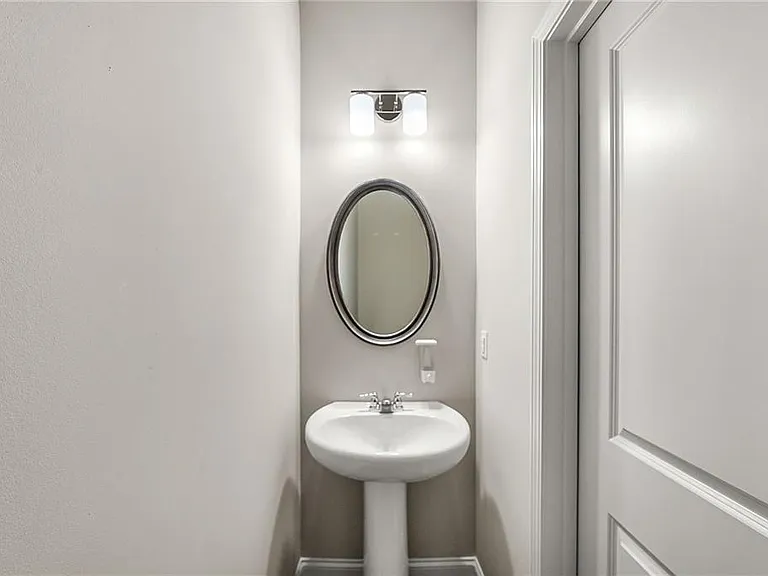 791 Belrose Dr — Photo 21