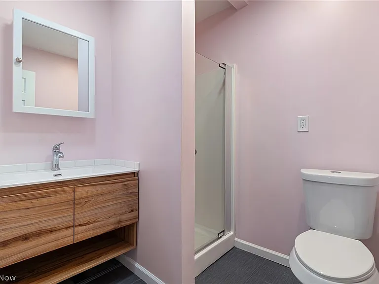 219 N Jefferson St — Photo 17