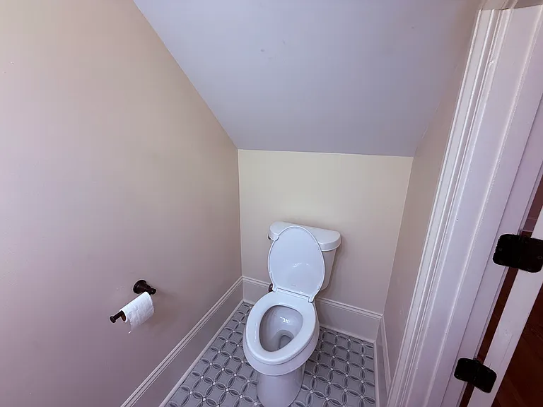 1820 Laharpe St #A — Photo 12