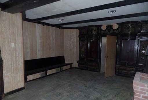 Additional Living Room