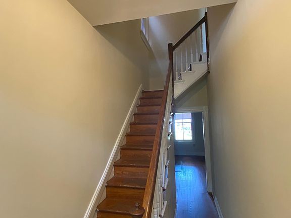 2nd image of 1615 Floyd Ave