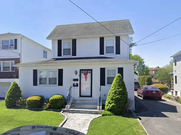 24 Hall Ave, Eastchester, NY 10709