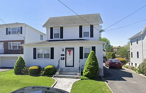 24 Hall Ave Photo 1