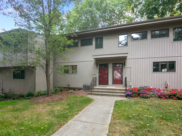 4 In Town Terrace #4, Middletown, CT 06457
