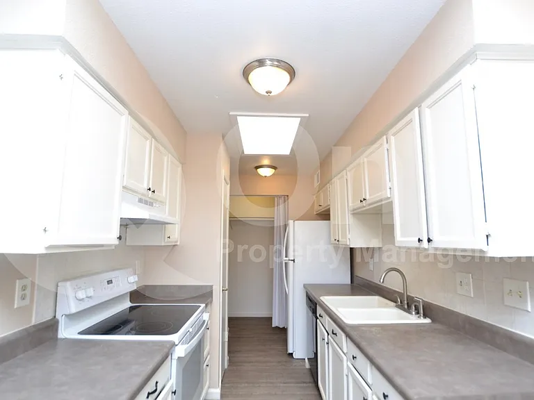 3272 N Ash Cir — Photo 3