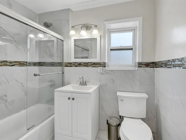 4392 Carpenter Ave #2 — Photo 15