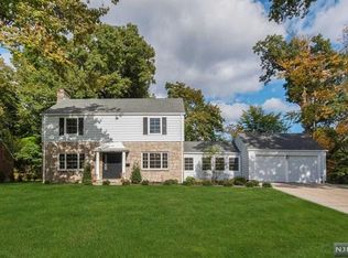 85 Creston Ave, Tenafly, NJ 07670