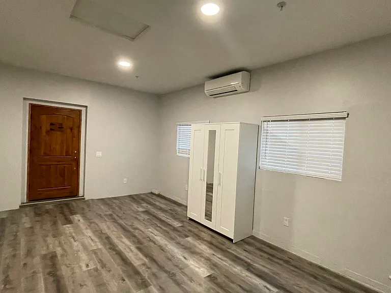10357 Silverton Ave — Photo 11
