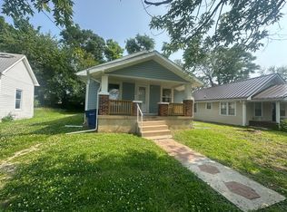 209 W 3rd St, Eldon, MO 65026