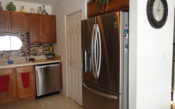 5th image of 39700 N Warren Ln #39700