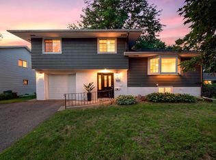 9109 24th Ln, Minneapolis, MN 55426