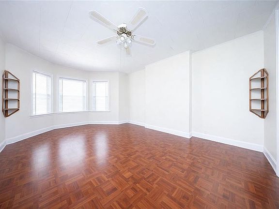 5th image of 444 72nd St