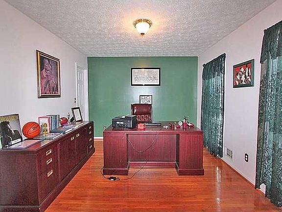 3rd image of 7182 Monterey Ave