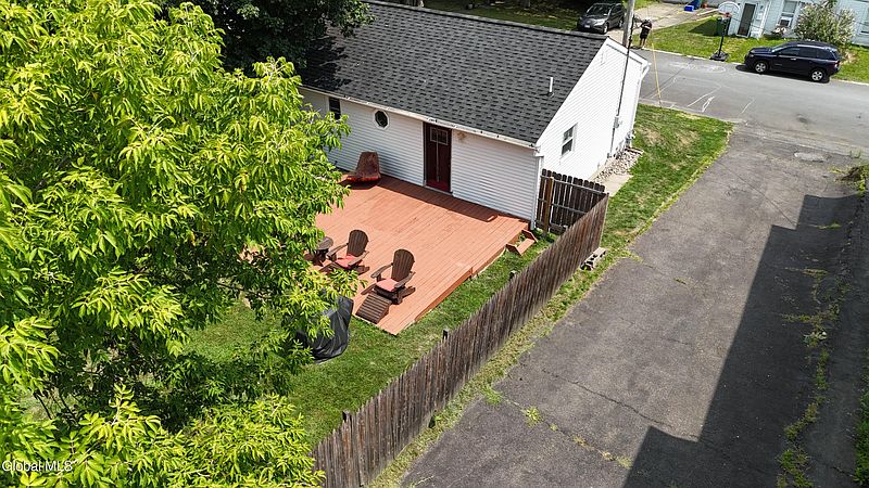 5th image of 272 Central Avenue