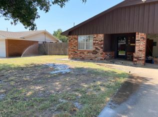 102 S Jane Ln, Enid, OK 73703