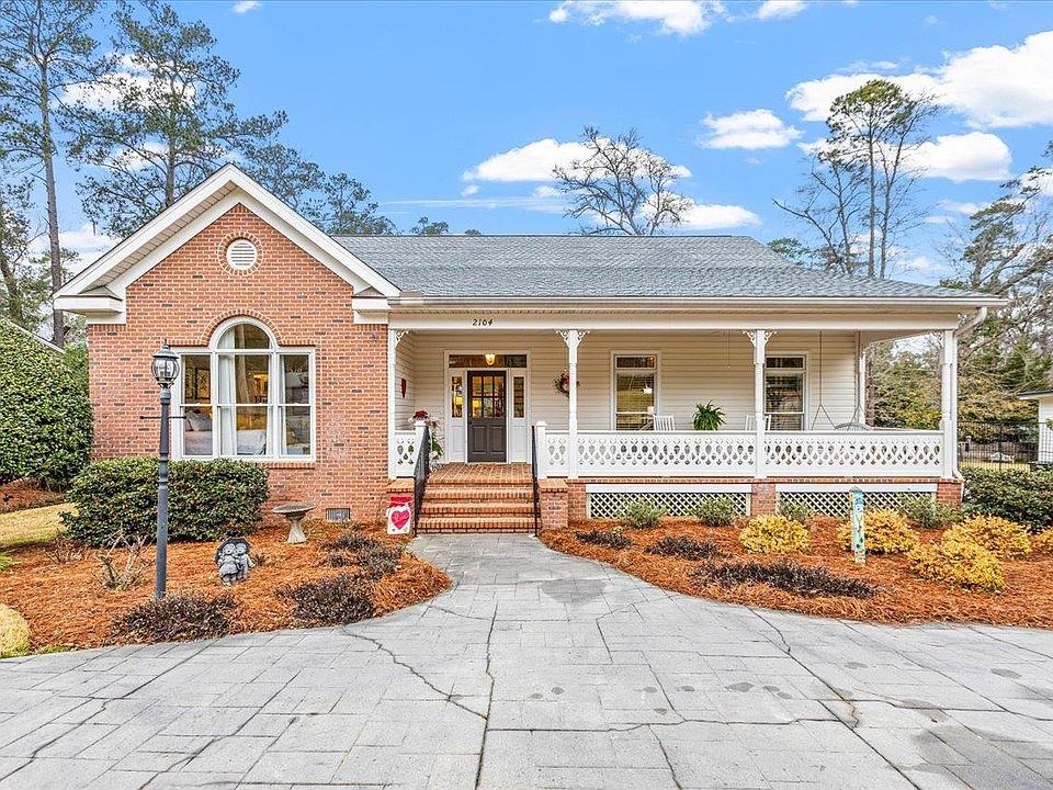 1st image of 2104 W Randolph Cir