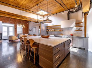 535 10th Ave SW #505, Calgary, AB T2R0A8