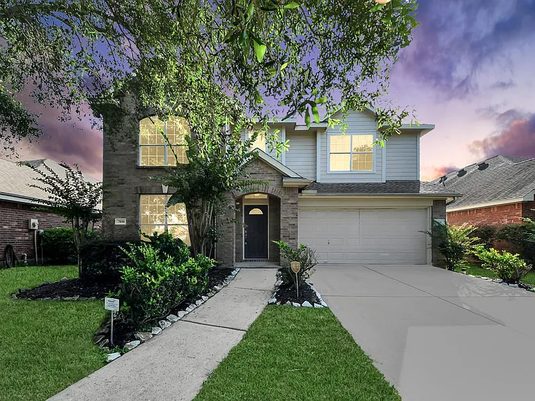 7030 Cornflower Ln — Photo 2