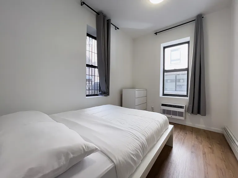 407 W 51st St #1E — Photo 5