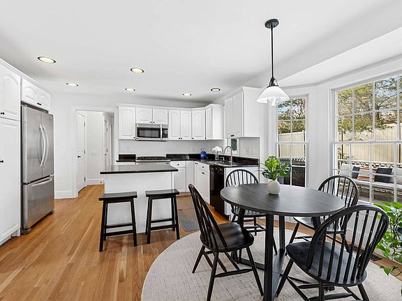 4th image of 3 Mulford Ave