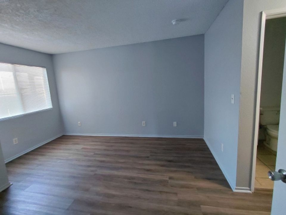 2nd image of 25870 Stanford St