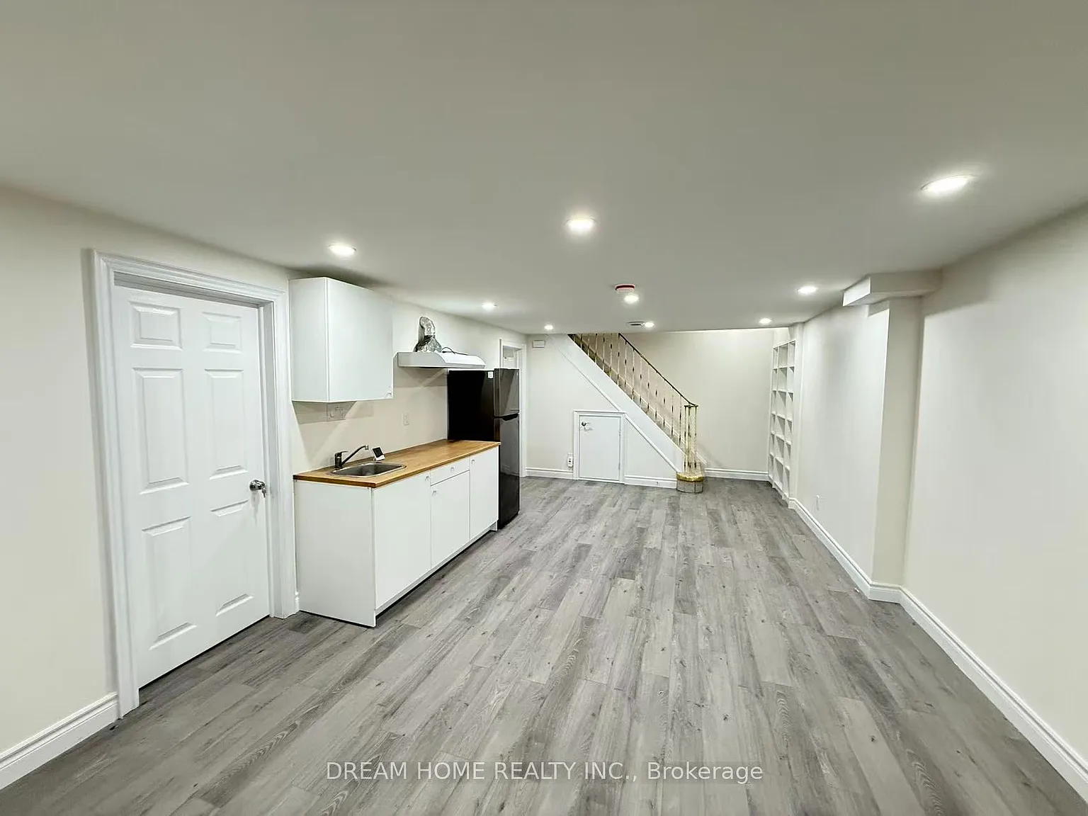 2 bed, $1,700 — Photo 2