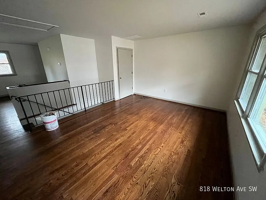 2 Bed 1 Bath, Split Level Duplex — Photo 2