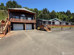 144 State Route 101, Chinook, WA 98614