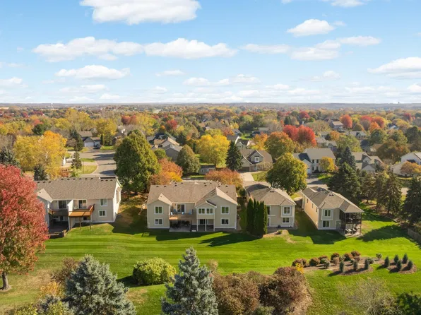 808 Winterberry Dr, Woodbury, MN 55125