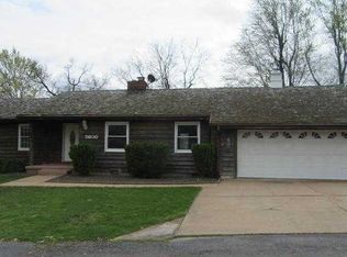 5600 Circle Dr, High Ridge, MO 63049