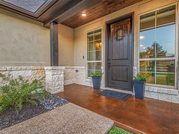 2nd image of 3549 Leesburg Path