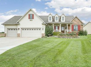 424 W Cherry Oaks St, Cheney, KS 67025