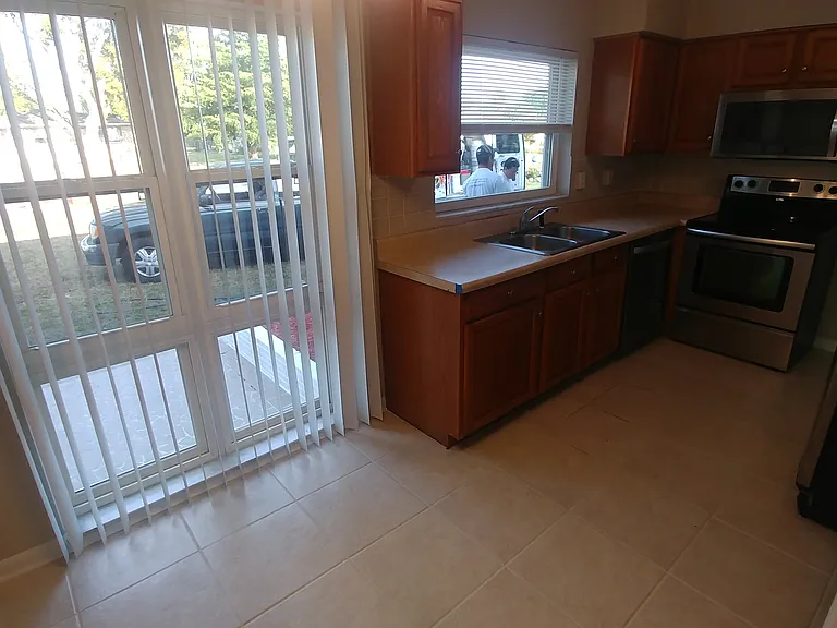 2713 SE 18th Ave — Photo 10