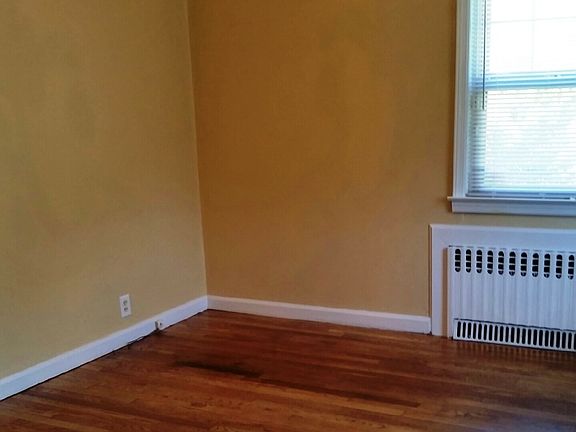 4th image of 6 Thixton Ave